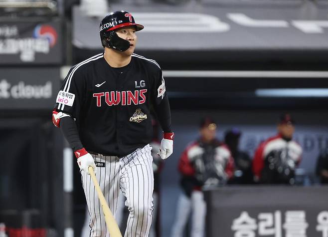 '머리 아프네'... 포수 한 자리·와일드카드 3장, 류지현호의 선택은?