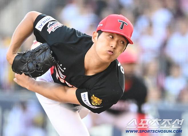 '돌연 일본행' KIA 좌완 에이스에게 무슨 일이…왜 2군에서 감감무소식인가 했더니