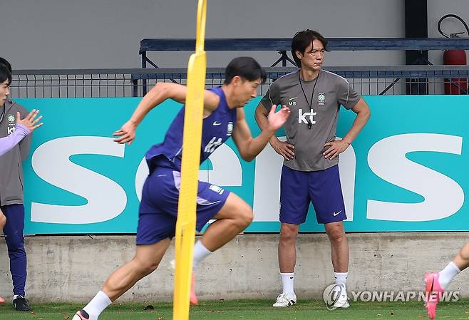 홍명보 감독 깜짝 발표