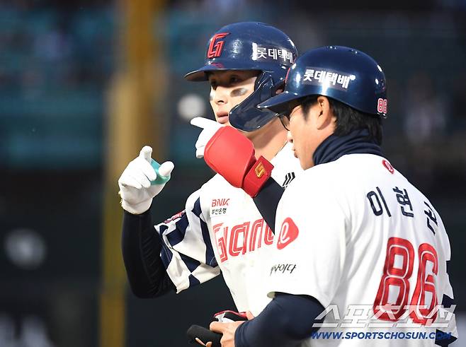 아니 윤동희가? 롯데도 놀랐다 → 그런데 뽑힐 만했다. '25세 이하 우타 외야' 윤동희 말고 누가 있나