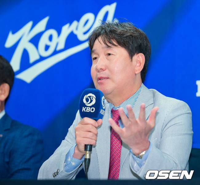‘신인왕’ 안현민, 왜 대표팀 뽑지 않았나…류지현 감독 “순위 경쟁 예민한 시기, 고려 안 할 수 없어” [오!쎈 현장]