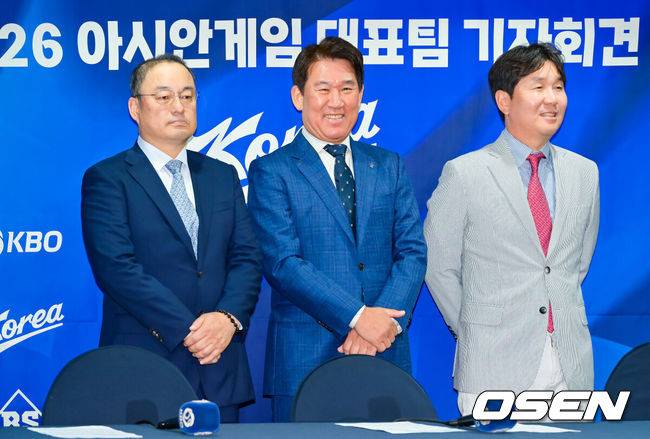 ‘신인왕’ 안현민, 왜 대표팀 뽑지 않았나…류지현 감독 “순위 경쟁 예민한 시기, 고려 안 할 수 없어” [오!쎈 현장]