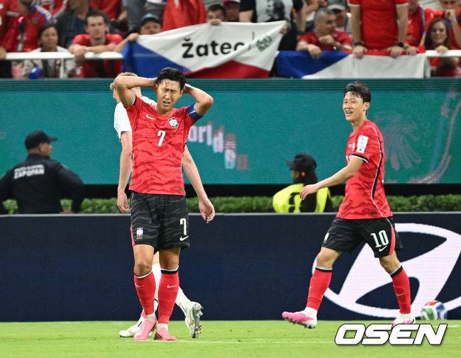 '아깝다 손흥민 슈팅!' 몰아쳤던 대한민국, 체코와 전반전 0-0 마무리 [대한민국 체코 현장]