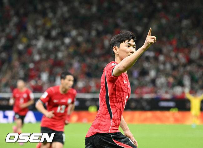 '동점골 주인공' 황인범과 백승호, 벤치로...홍명보호, 박진섭-김진규 교체 투입 [후반 진행 중]