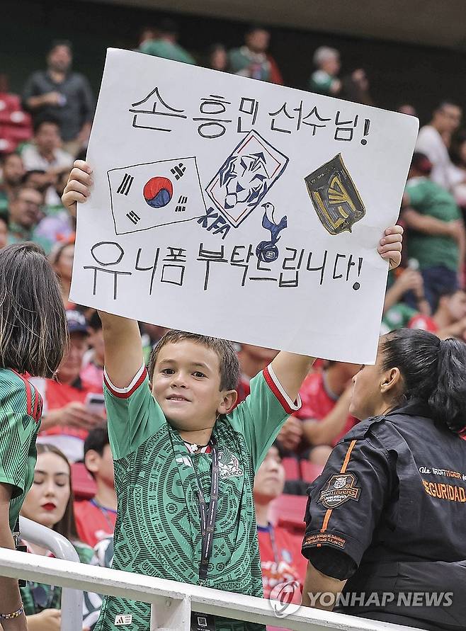 한국 축구, 기적의 역전승!…황인범-오현규 연속골 쾅쾅→동유럽 강호 체코 2-1 제압+A조 2위 [현장 리뷰]