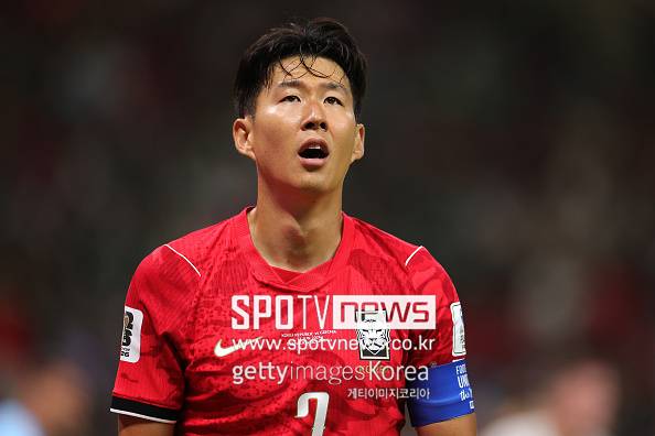 [현장 REVIEW] ‘오현규 미친 역전골’ 홍명보호, 죽다 살아났다…체코에 2-1 역전승 ‘32강 진출 파란불’