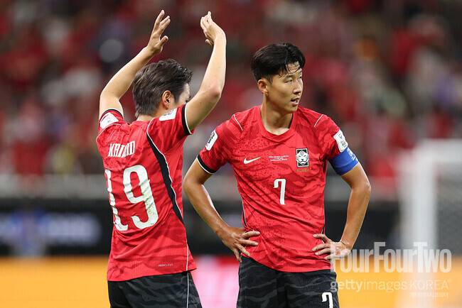 [442.review] ‘축구 도사’ 황인범 1골 1도움! 홍명보호, 체코에 2-1 역전승...32강 보인다!