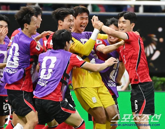 [체코전]'韓 좋은 축구 한다'→'이강인 대단하다' 日 열도 '깜짝' 들썩인 홍명보호 활약…