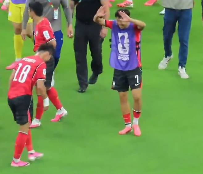 결승포 뒤 '손흥민에게 90도 인사'…오현규, 승리 직후 롤모델에 경의 표했다 [2026 월드컵]