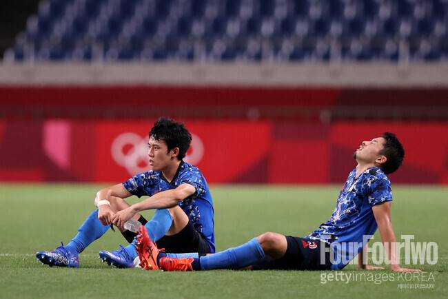 한국은 2-1 잔치 벌였는데…일본은 벌써 초상집 분위기, 캡틴 최종 낙마에 ‘대표팀 은퇴 선언’