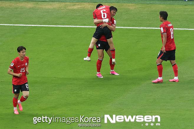 일본, 러시아, 아르헨티나까지 감탄했다..체코전 승리 이끈 황인범-오현규에 쏟아진 찬사
