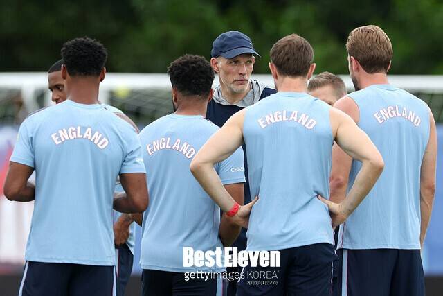 '우승후보' 잉글랜드 탈탈 털렸다… 베이스캠프 이동 중 차량 절도 사건 발생, 축구화 등 훈련 장비 도난