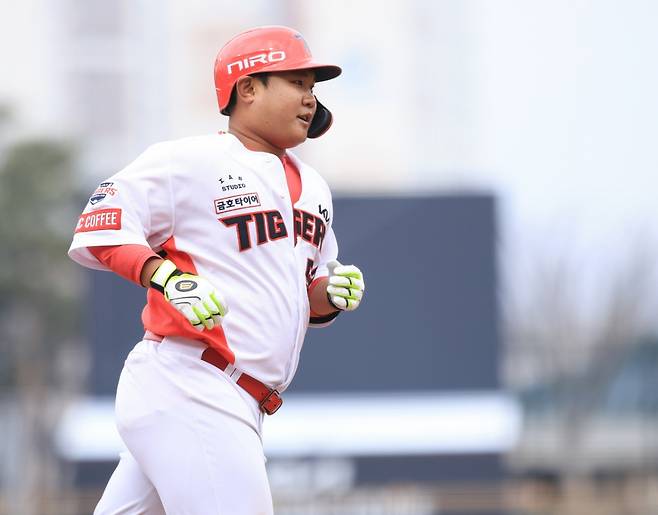 '외인 결별' KIA 결단, 1루수 공백 황대인 1군 전격 첫 콜업→곧장 선발 출격한다! '10G 타율 1할대' 박재현 선발 라인업 제외 [광주 현장]