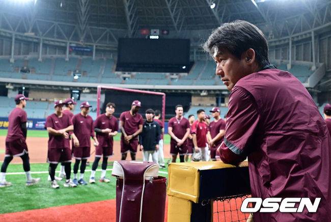 '이용규 쇼크' 키움 또 황당 사태…장영석 코치 콜업했는데 등록 누락, 더그아웃서 경기 못 본다 [오!쎈 고척]