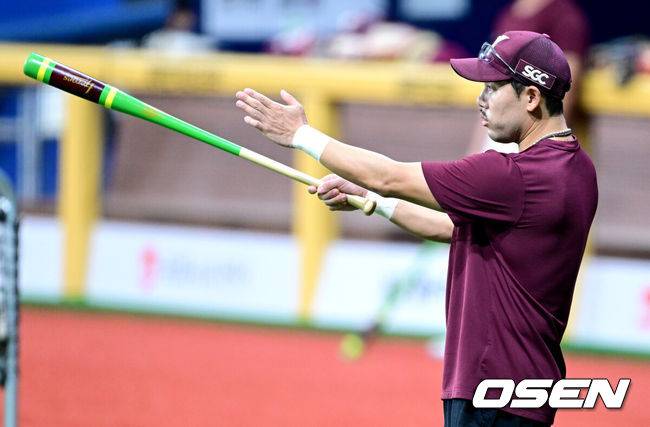 '이용규 쇼크' 키움 또 황당 사태…장영석 코치 콜업했는데 등록 누락, 더그아웃서 경기 못 본다 [오!쎈 고척]