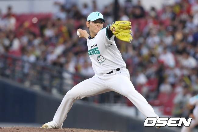 성영탁 완벽 10SV→불펜 2-1 지키자 네일 웃다. KIA 3연패 탈출 4위 복귀...두산 통한의 주루사와 병살 [광주 리뷰]