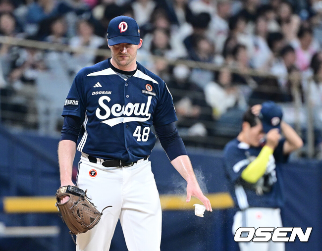 성영탁 완벽 10SV→불펜 2-1 지키자 네일 웃다. KIA 3연패 탈출 4위 복귀...두산 통한의 주루사와 병살 [광주 리뷰]