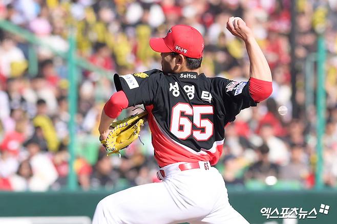 KIA, 복권 1등 당첨이네! '10R의 기적' 日 AG 발탁→데뷔 첫 10SV 겹경사…