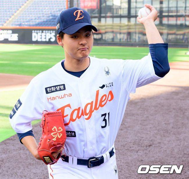 ‘손아섭 트레이드’ 맞교환 한화 투수, 5이닝 무실점 선발승, 깜짝 선발카드 되려나…'2연투' 김서현, 2루타-볼넷-폭투 그러나 무실점