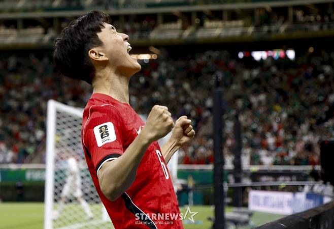 '이 선수가 왜 국가대표 핵심?' 가혹한 비난 보란 듯 부쉈다... 홍명보호 '대체불가 에이스' 완벽 증명 [과달라하라 현장]