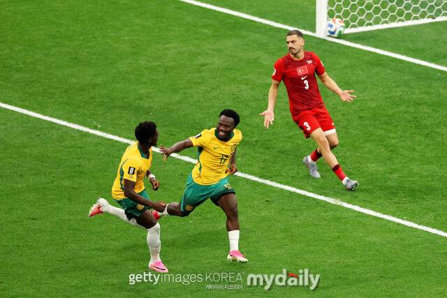 한국에 이어 아시아팀이 유럽팀 또 이겼다…'AFC 소속' 호주, 튀르키예 2-0 완파 [2026WC]