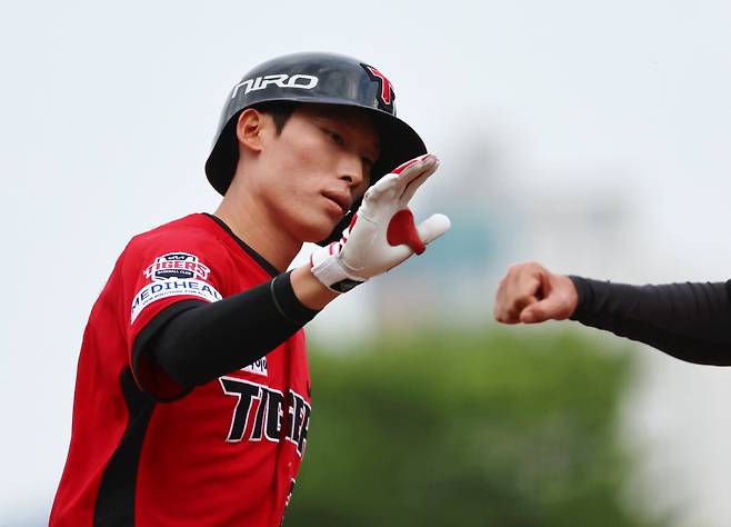 '無출루 굴욕' 박찬호 8안타 폭주, KIA 징글징글하게 괴롭혔다…두산 5연속 위닝시리즈[광주 리뷰]