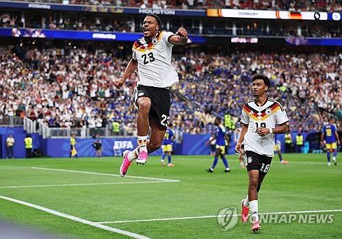여기는 조현우 없네… '한국-일본'에 무너진 독일, '인구 15만' 퀴라소는 꺾었다