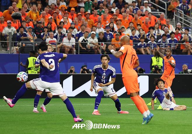 '벼랑 끝' 몰렸던 일본축구, 후반 44분 극장 동점골... 네덜란드와 2-2 무승부