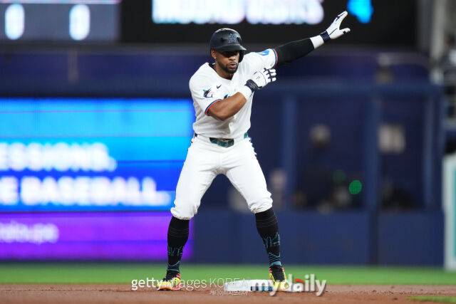 '얼른 따라오세요' 이정후 멀티 히트 친 날 로페스도 안타 하나 추가 MLB 타율 1위 유지