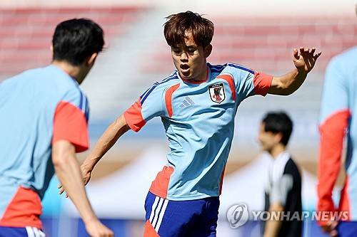 日 구보 다케후사와 열애설 '3살 연상 배우', 네덜란드전 버젓이 관전…