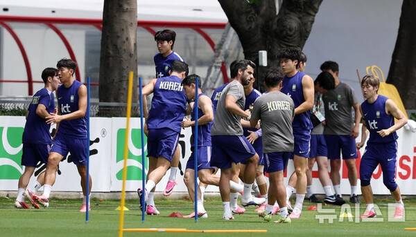 [현장포커스] '정말 반갑네!' 홍명보호, 마침내 기다리던 소식...배준호, 김태현 포함 28인, '완전체' 정상 훈련 돌입, 멕시코전 준비 '탄력'