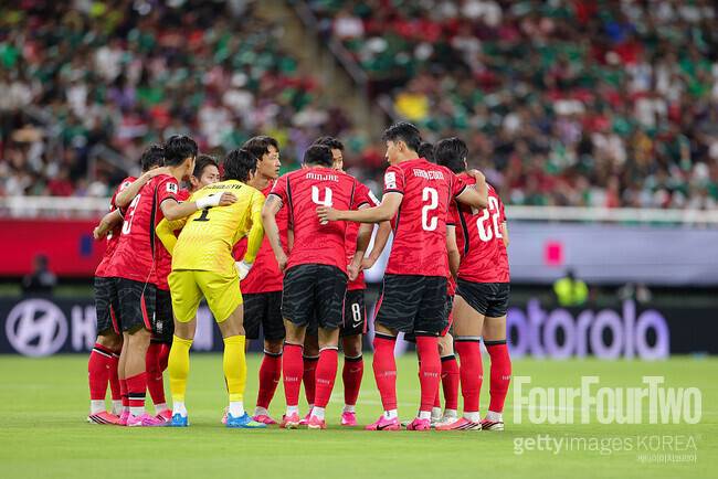 홍명보호, 하늘이 돕는다...체코전 승리 후 FIFA 랭킹 21위 점프! 이란 밀어내고 '아시아 2위 탈환'
