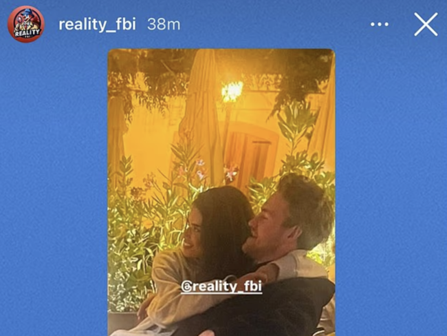 '월드컵 낙마' 이혼 1년 만에 새 사랑 찾았다...더 리흐트, 벨링엄 동생과 열애설 났던 모델과 공개 연애