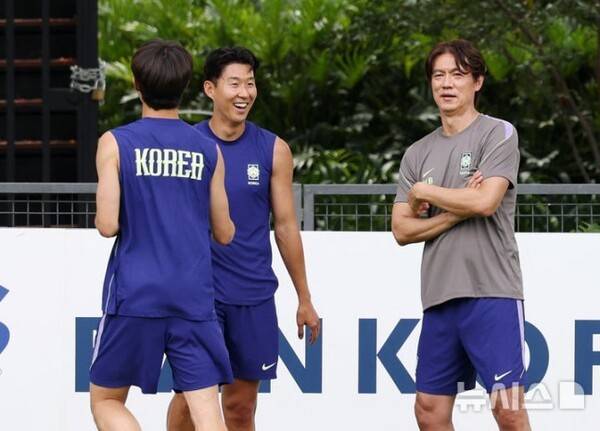 [오피셜] '이란 나와!' 홍명보호, 쾌거, 마침내 日 추격 박차...체코전 승리 여파, FIFA 랭킹 21위로 상승, '아시아 2위 도약'