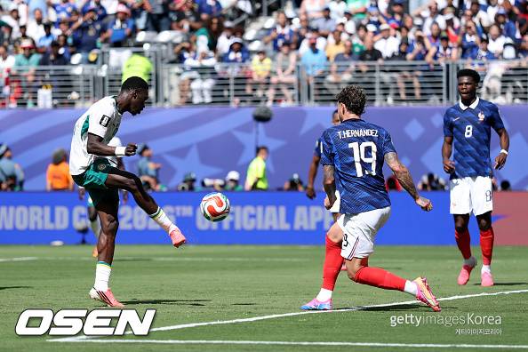 ‘음바페 월드컵 13-14호골 연속 작렬’ 강력한 우승후보 프랑스, 첫 경기서 세네갈 3-1 격파