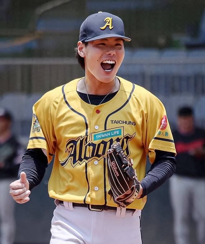 롯데는 어떻게 '진흙 속 진주' 발굴했나...142→148→153km 구속 상승곡선