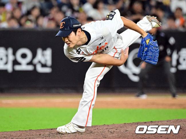 '평균 3득점→5연패' 한화, 퓨처스 타격왕 긴급 콜업…2번타자 1루수 전격 선발 출전 [오!쎈 창원]