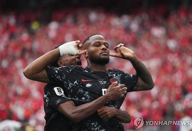 [월드컵] 캐나다 '사상 첫 승리'…9명이 싸운 카타르에 6-0 완승