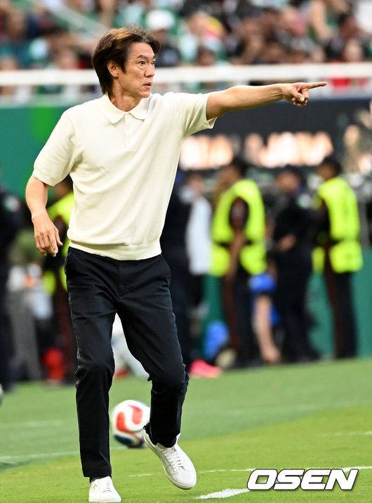 '41분간 슈팅 無' 한국, 멕시코와 지루한 공방전...손흥민 아쉬운 오프사이드→야유 속 0-0 전반 종료[대한민국 멕시코 현장]