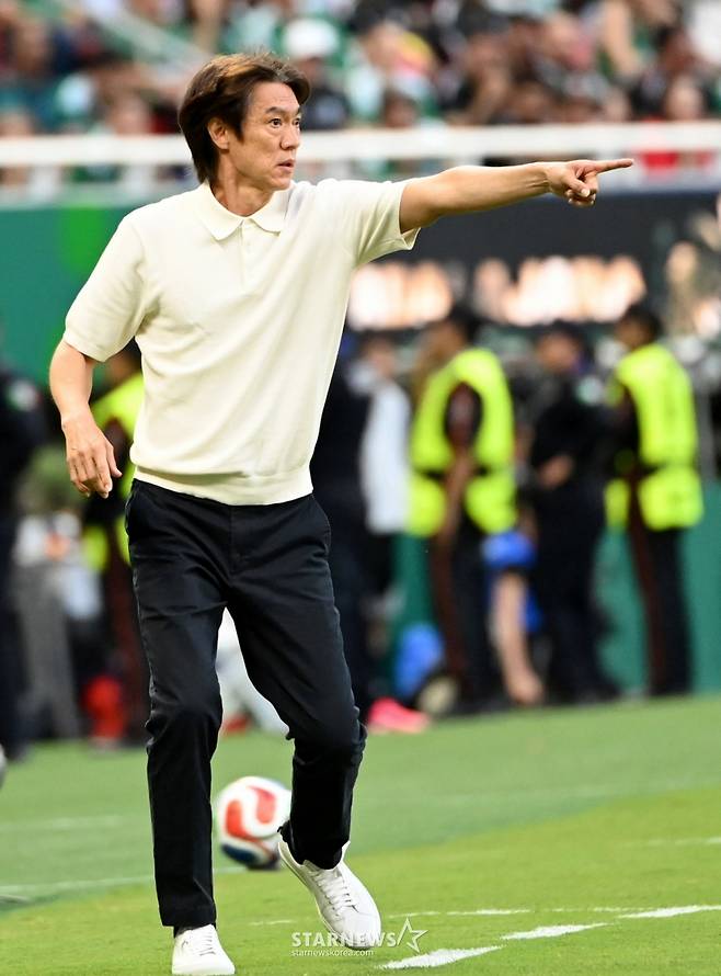 '치명적 실책' 홍명보호, 멕시코에 선제 실점... 후반 5분 0-1 리드 허용 [월드컵 현장]