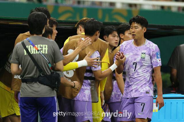 '한국의 패배, 뜻밖의 희소식'…한국에 패했던 체코, 멕시코 조 1위 확정에 화색 [2026 WC]
