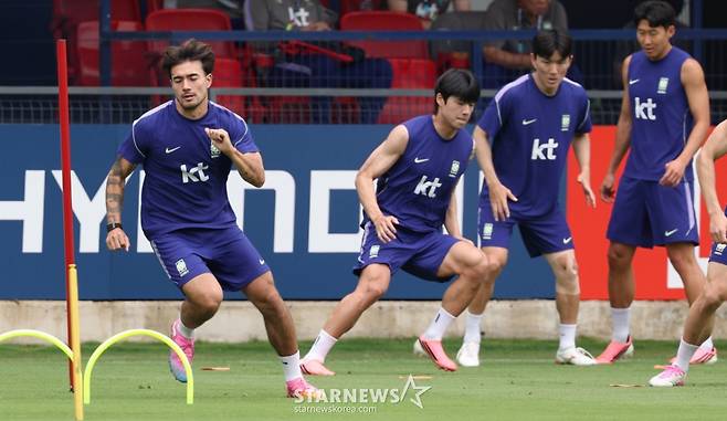 홍명보 감독 눈 밖에 났나, 유일하게 1분도 못 뛴 윙백 카스트로프