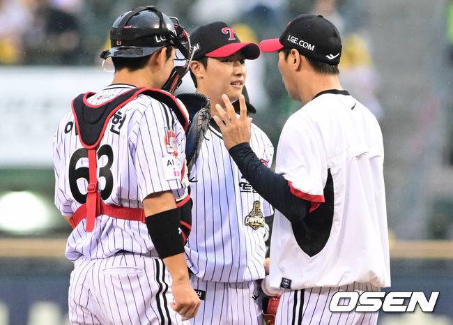 ‘LG 킬러’ 잡는 비밀병기 있었네… ‘4안타’ 송찬의 역전 투런 홈런, LG 2연패 탈출, 이정용 시즌 첫 승 [잠실 리뷰]
