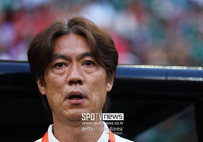 홍명보 '파격 용병술'에 세계 외신 줄줄이 호평…