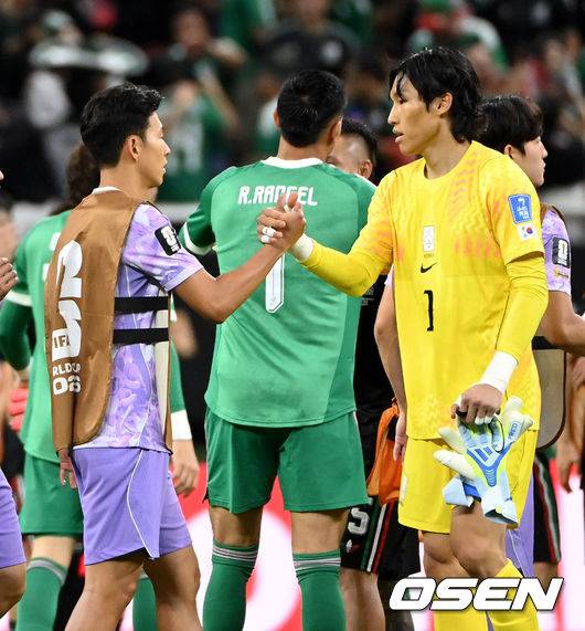 ‘국대 GK선배’ 김영광이 본 김승규 실수 “겹칠거 같으면 쳐내는게 나았다”
