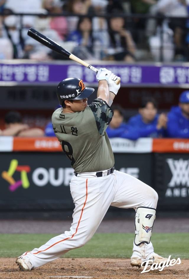 4회 8득점 대폭발!…‘페라자 멀티 홈런+노시환·허인서 4타점 합작’ 한화, 삼성 6연승 저지하며 6연패 탈출