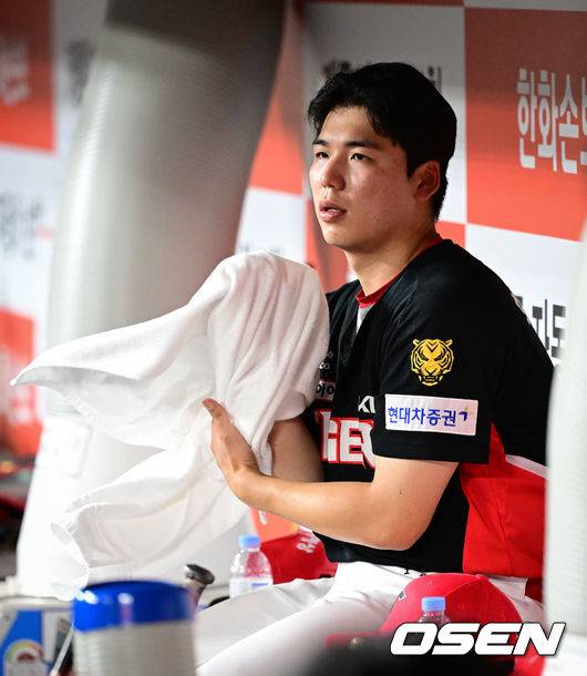 KIA 마무리 무너졌다…'9회말 5점 차 뒤집기' 안현민 극적 동점타-힐리어드 끝내기, KT 2연패 탈출 성공 [수원 리뷰]