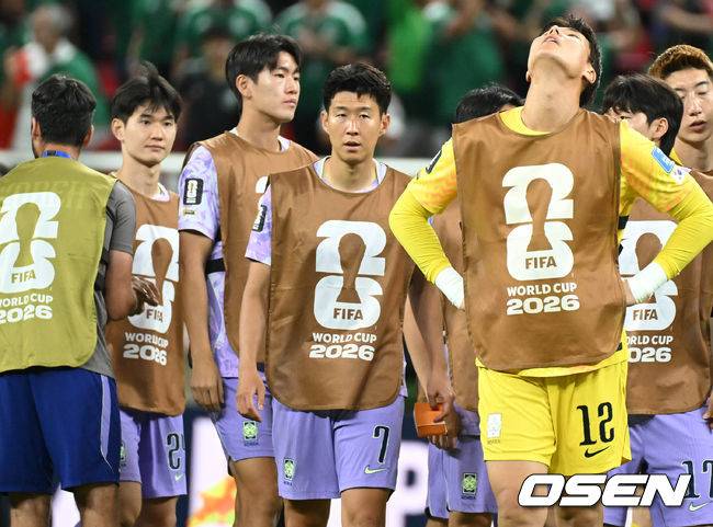 ‘이러니까 최전방에서 손흥민이 고립되지!’ 좌우풀백 설영우-김문환, 양질의 크로스 없었다