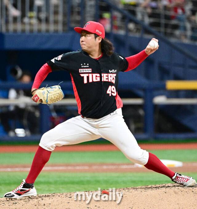 성영탁 0이닝 5실점만큼 김범수 사구→안타→안타도 치명적이었다…36G KBO NO.1, 누가 그를 탓하리오