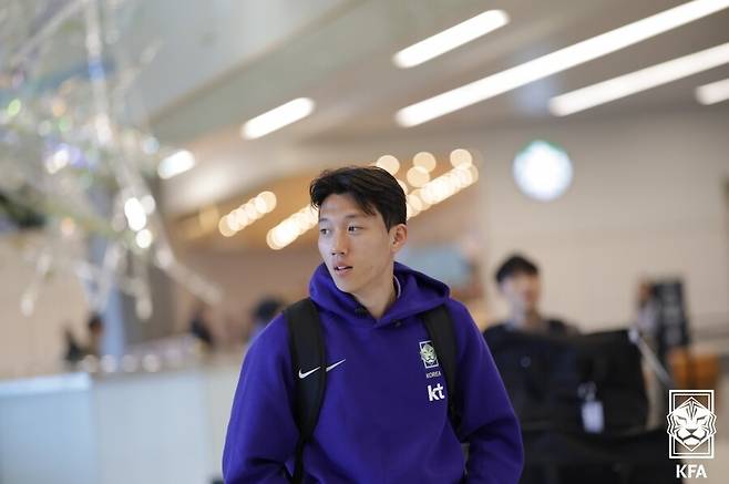 '한국 축구 대형 스타 탄생 예고' 수비의 핵심 이한범, 반 다이크와 호흡 맞출까...